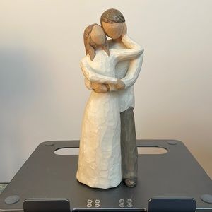 Willow Tree couple figurine